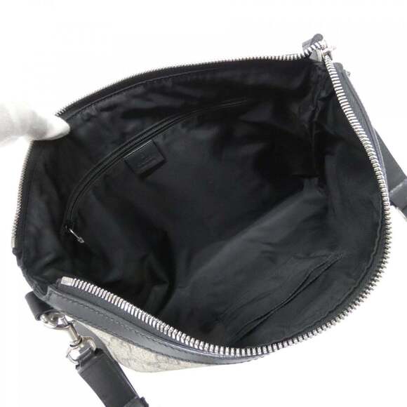 GUCCI Authentic Black Shoulder Bag - Picture 8 of 9